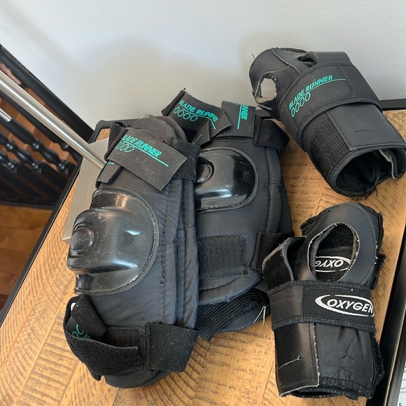 bladerunner Other - Blade Runner, 0000 size large rollerblade knee and wrist guards
